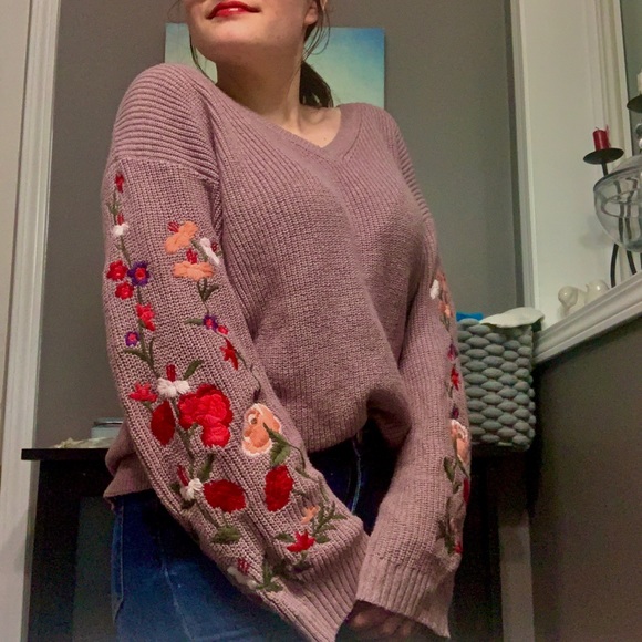 American Eagle Purple Sweater Embroidered Floral Ribbed V-neck M - Picture 4 of 7